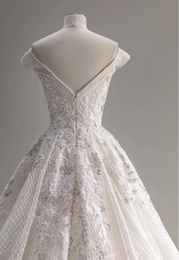 Vintage Lace Off-the-shoulder Chic Grid Floral A-line Wedding Dress P2873