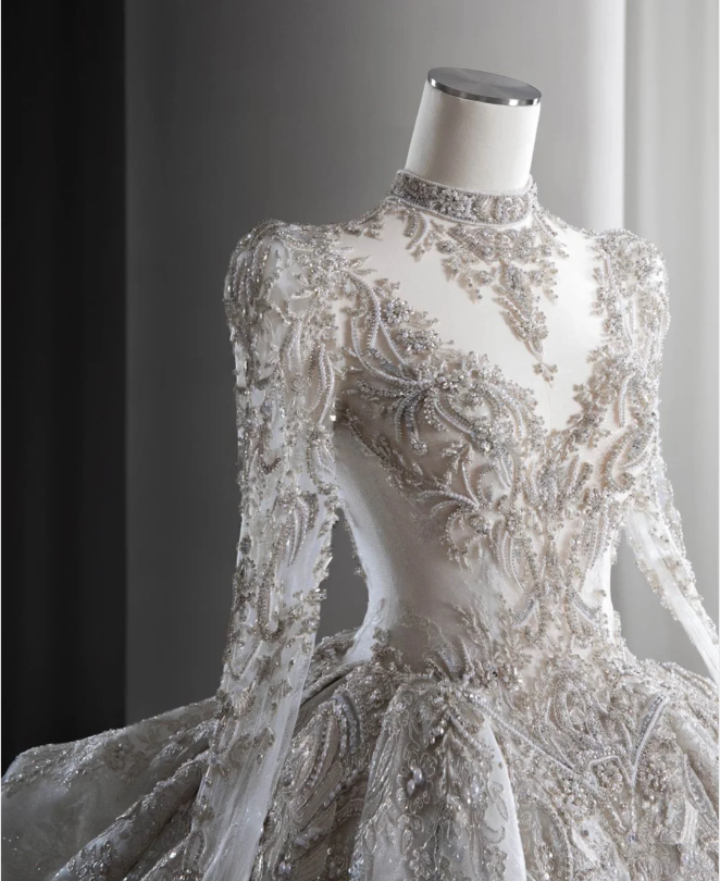 Luxurious Royal Court Long Sleeve Lace Beaded Princess Puffy Floor-Length Wedding Dress P2894