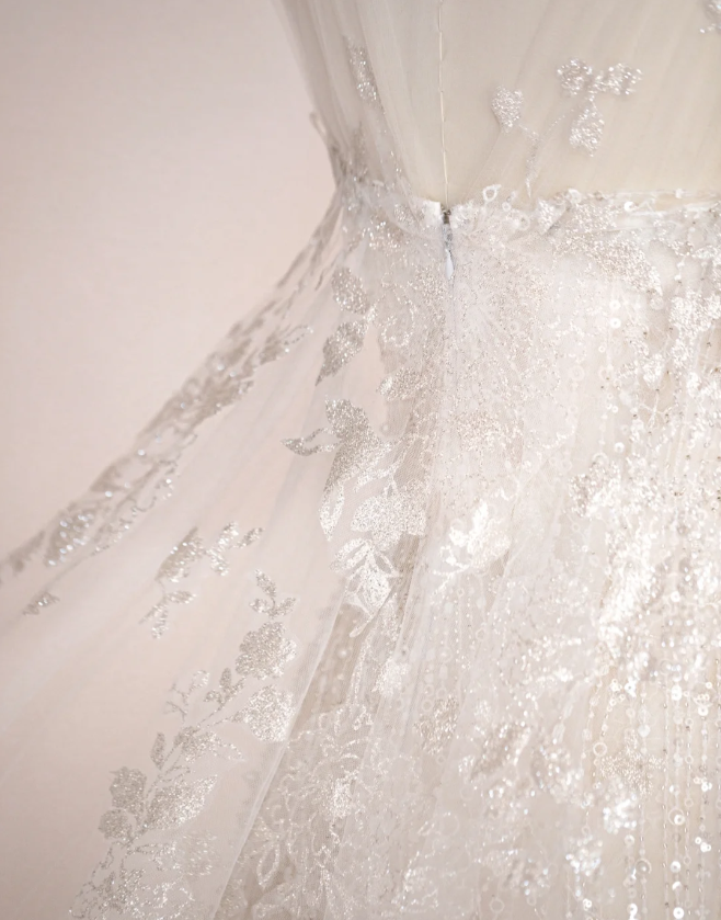 Elegant Temperament Strapless Mermaid Slim Fit Sequin Beaded White Wedding Dress P2897