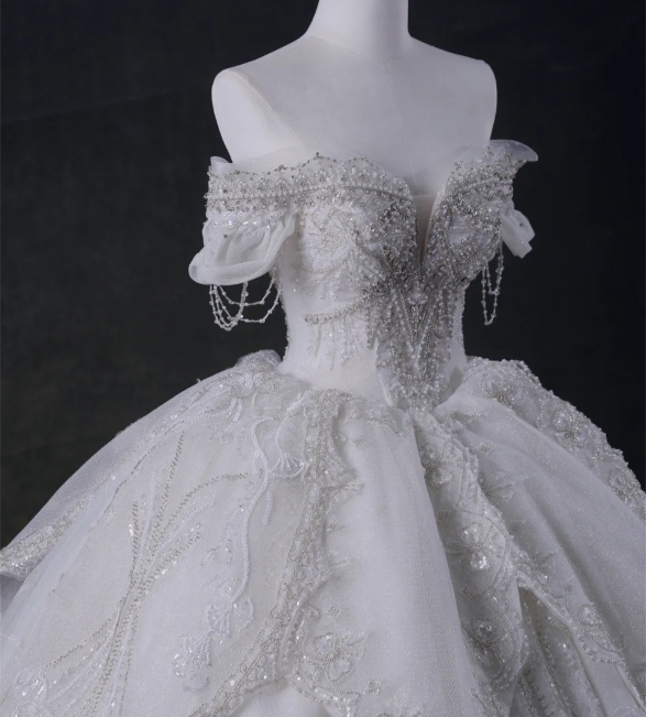 Fairy-like and elegant one-shoulder waist-hugging tulle beaded floor-length flowing wedding dress P2903