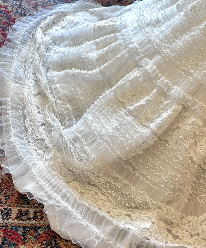 Retro tube top lace cake fishtail wedding dress with small train P2907