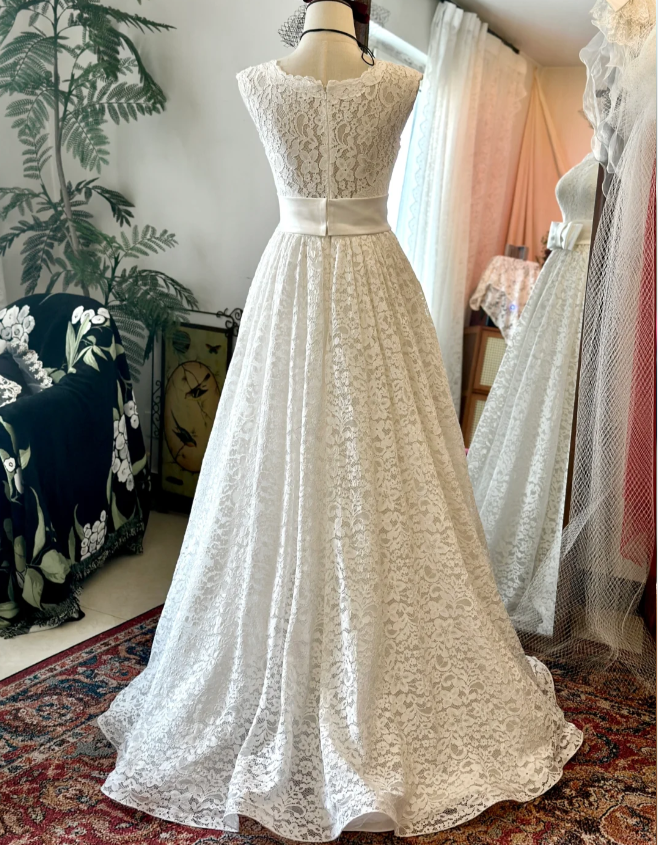 French lace round neck bow waist A-line elegant wedding dress P2919