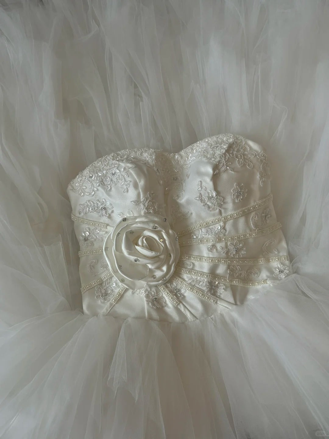 Elegant White Sweetheart Neck Layered Tulle Cake Princess Floor-Length Wedding Dress P2944