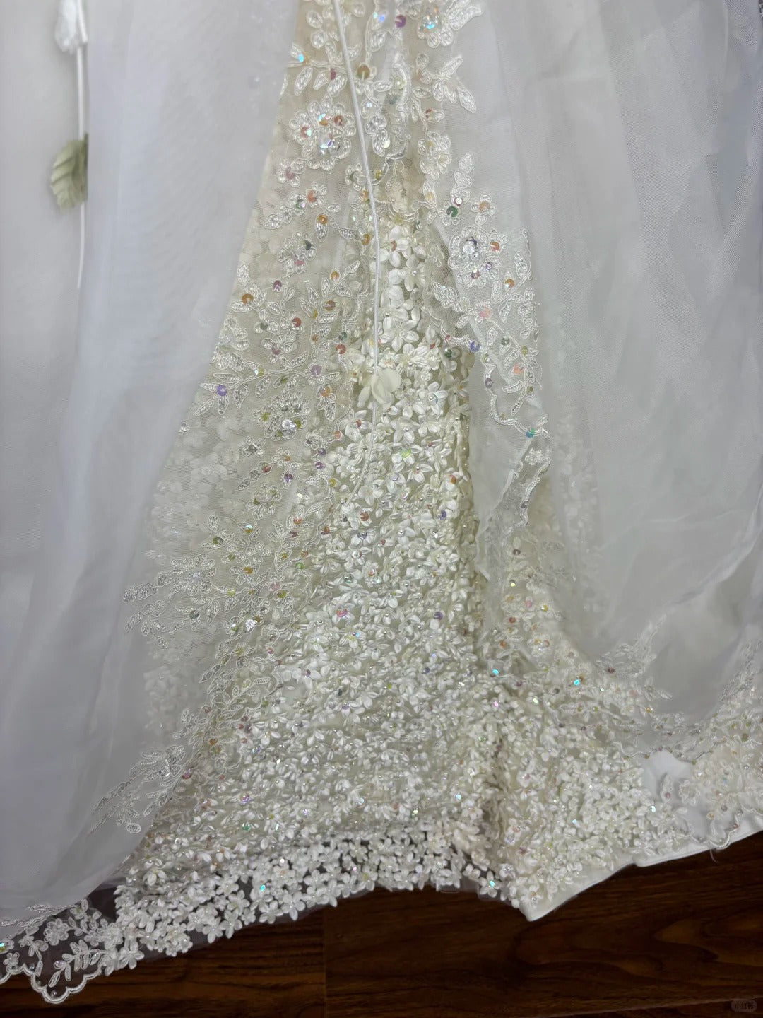 Gentle Princess Strapless Lace Flower Beaded Tulle Floor-Length Wedding Dress P2972