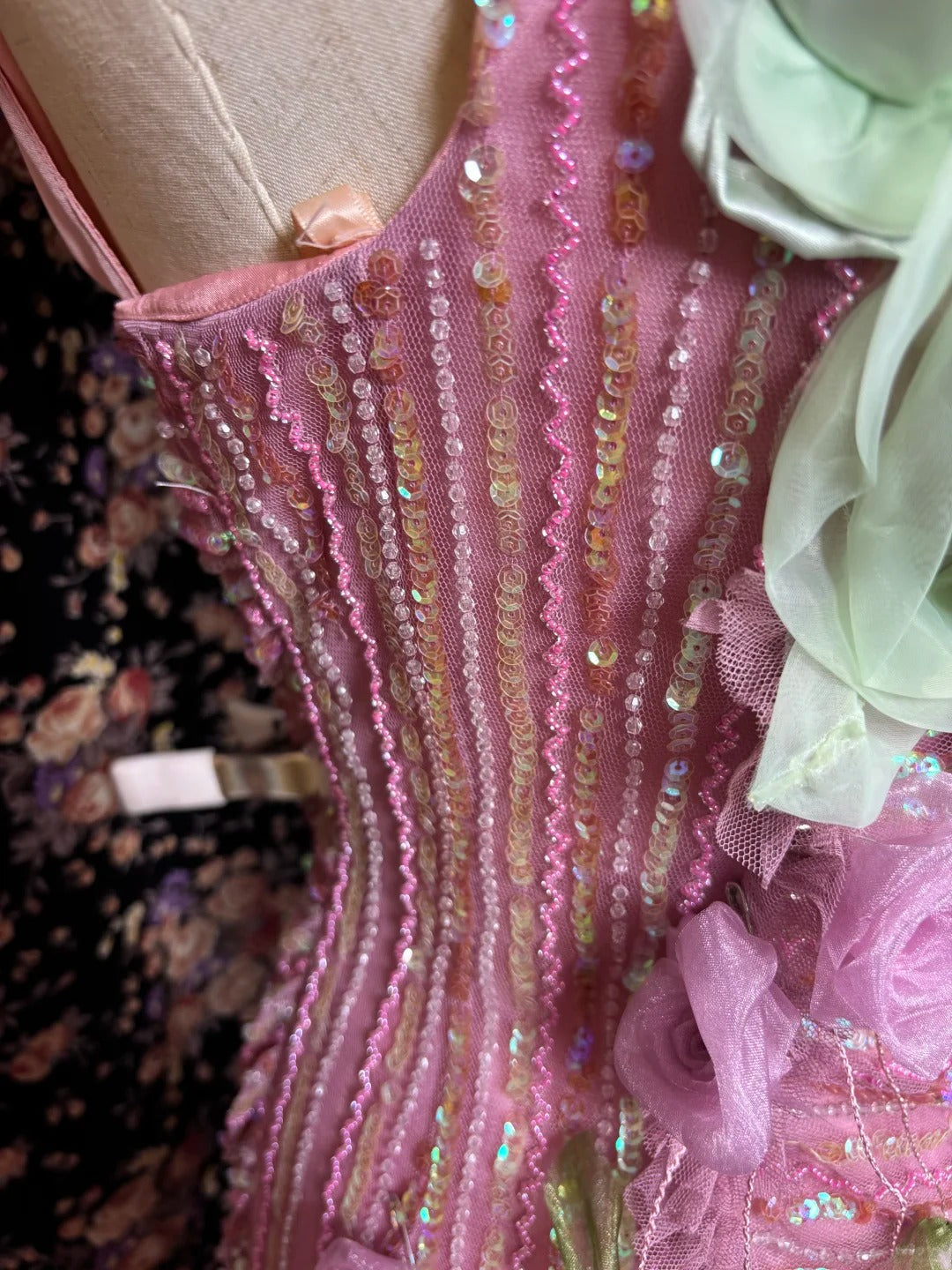 Vintage pink handmade large flower millet beads and sequined mermaid wedding dress P2984