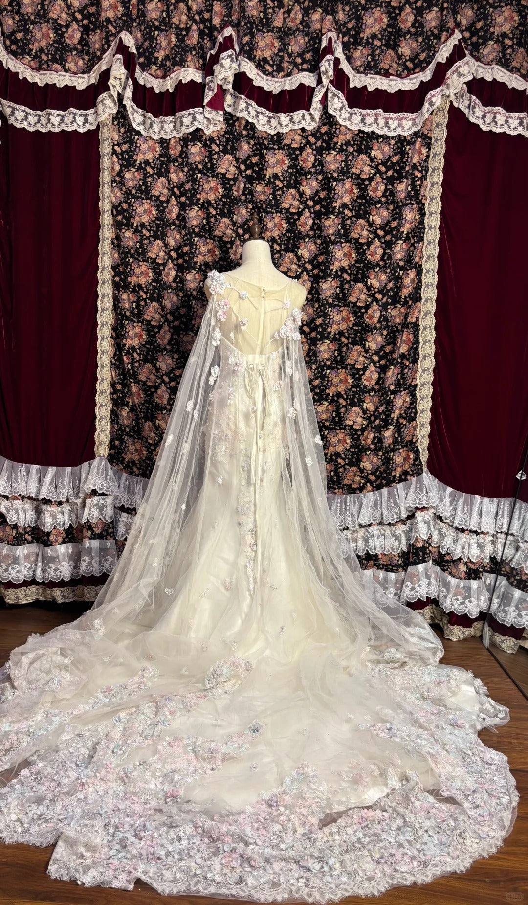 Fairy Heavy Industry 3D Flower Tulle Long Train Mermaid Wedding Dress P3010