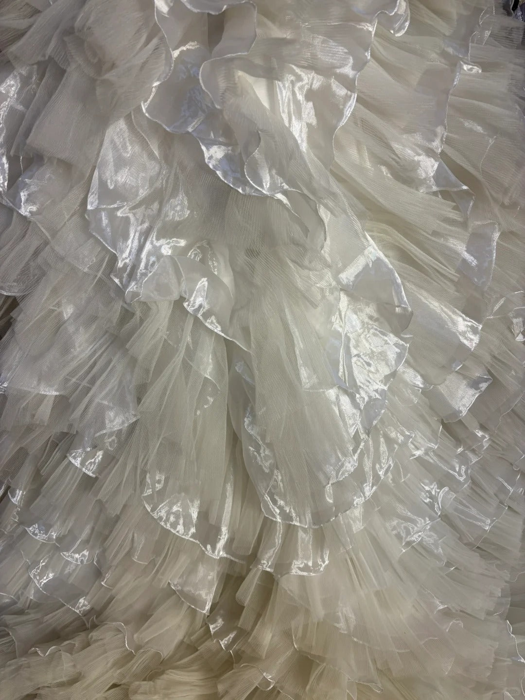 Princess Ballet Strap Flower Embroidery Oversized Cake Skirt Wedding Dress P3030