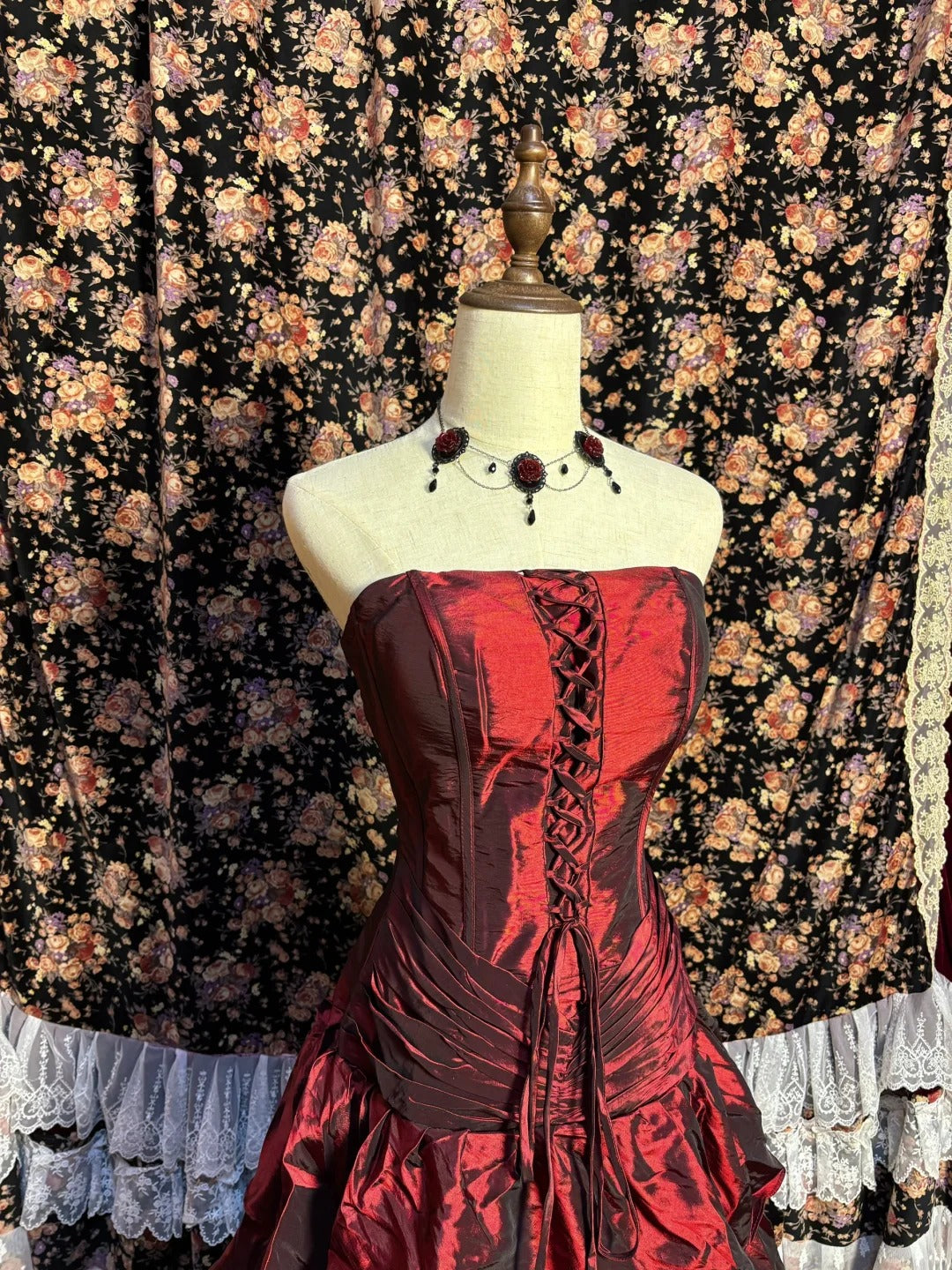 Bloody Rose Low Waist Tube Cake Layered Wedding Dress P3038