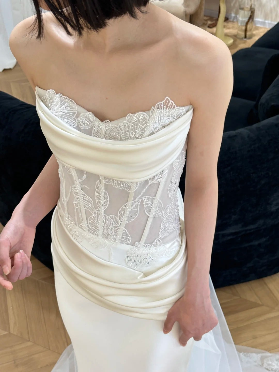 Elegant Strapless Lace Satin Mermaid Wedding Dress P3100