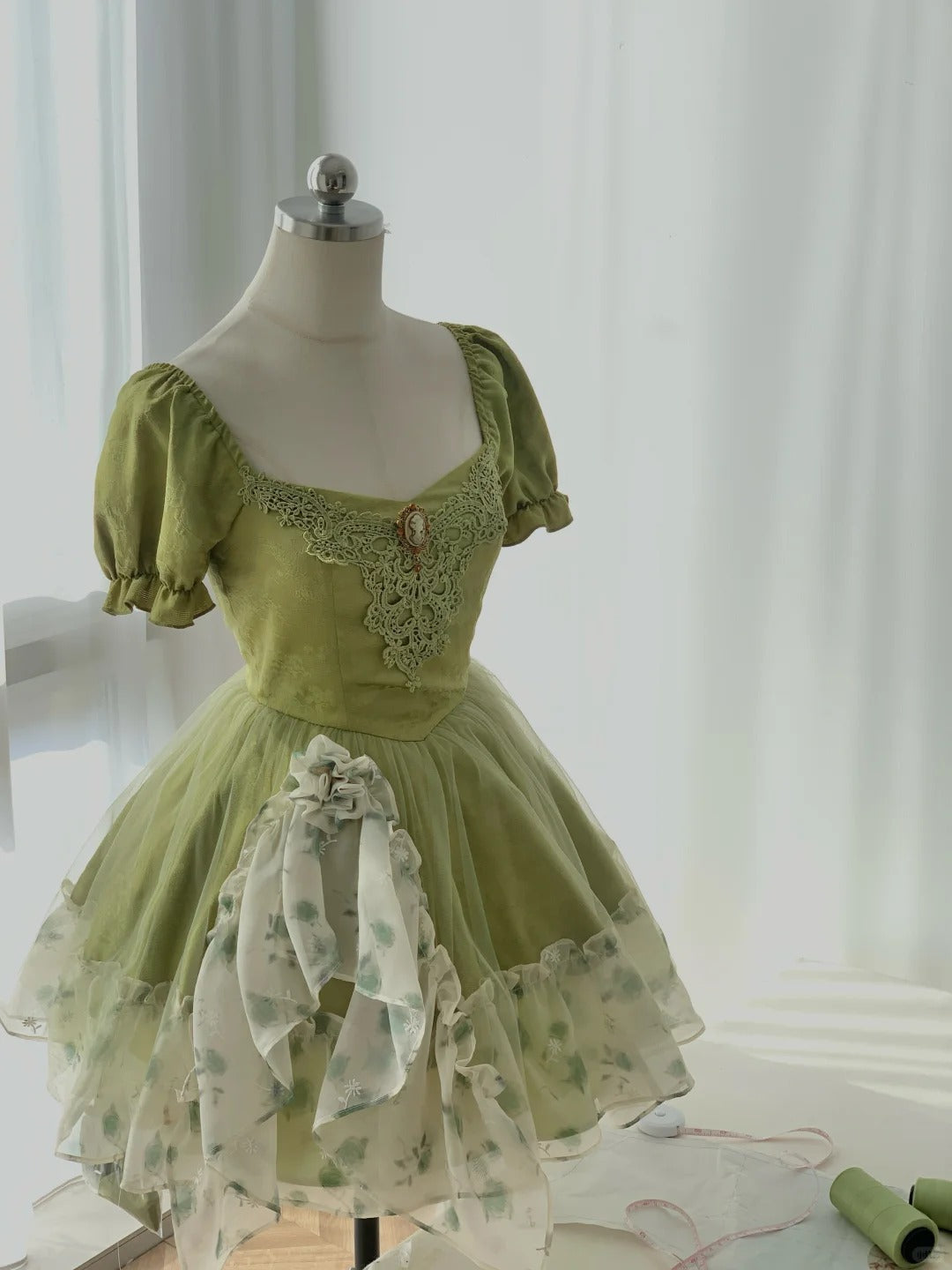 Vintage Emerald Green Short Sleeve Waisted A-Line Homecoming Dress P3173