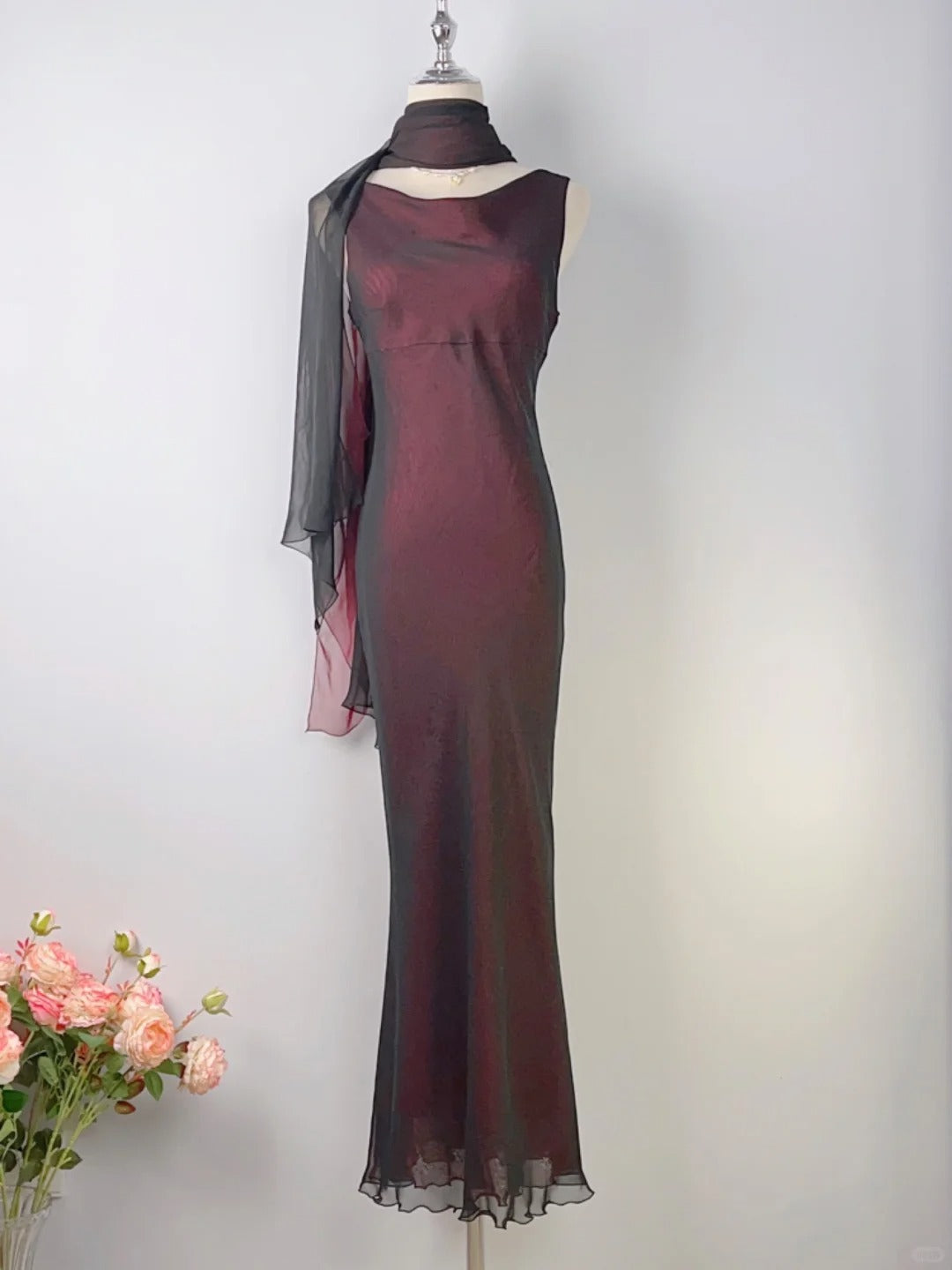 Vintage Elegant Burgundy Black Tulle Sleeveless Mermaid Prom Dress P3374
