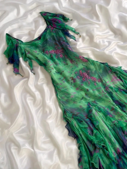 Stunning Green Double-layered Flying Sleeves And Swaying Neck Chiffon Prom Dress P3801