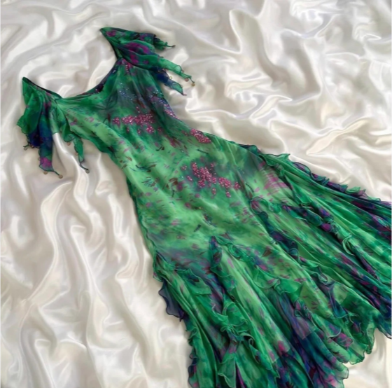 Stunning Green Double-layered Flying Sleeves And Swaying Neck Chiffon Prom Dress P3801