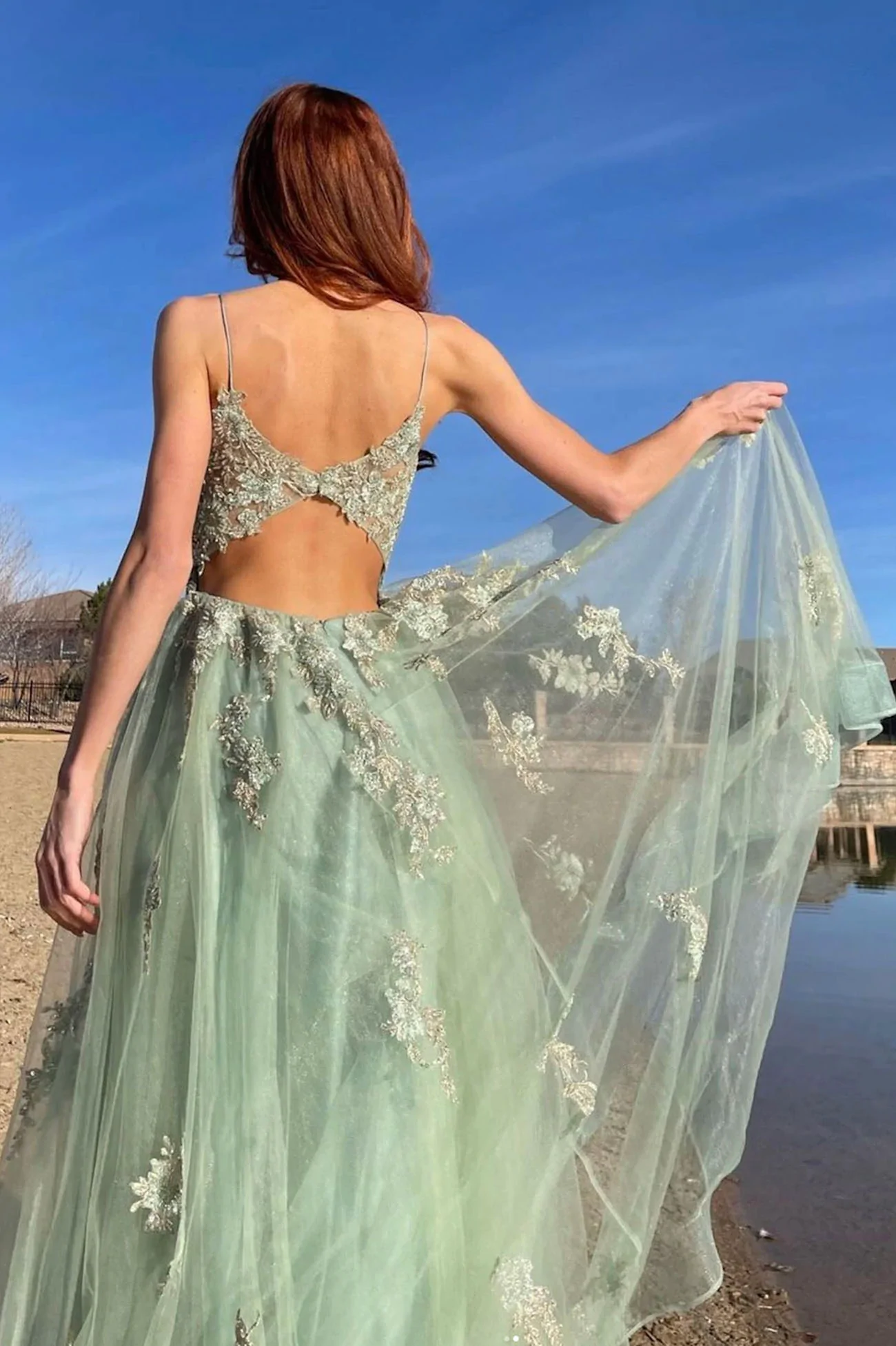 Green V-neck Tulle Lace Appliques Long Prom Dress gh2211
