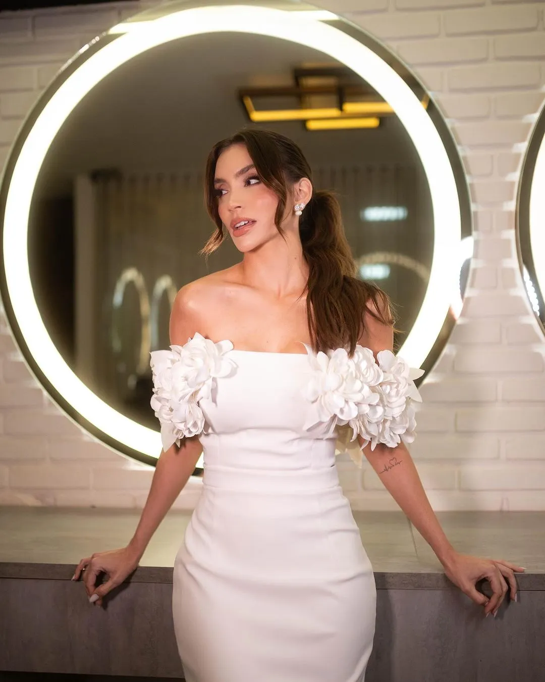 Flower Wedding Dresses Short Sheath Off Shoulder Split Tea Length Bridal Gown fg5668