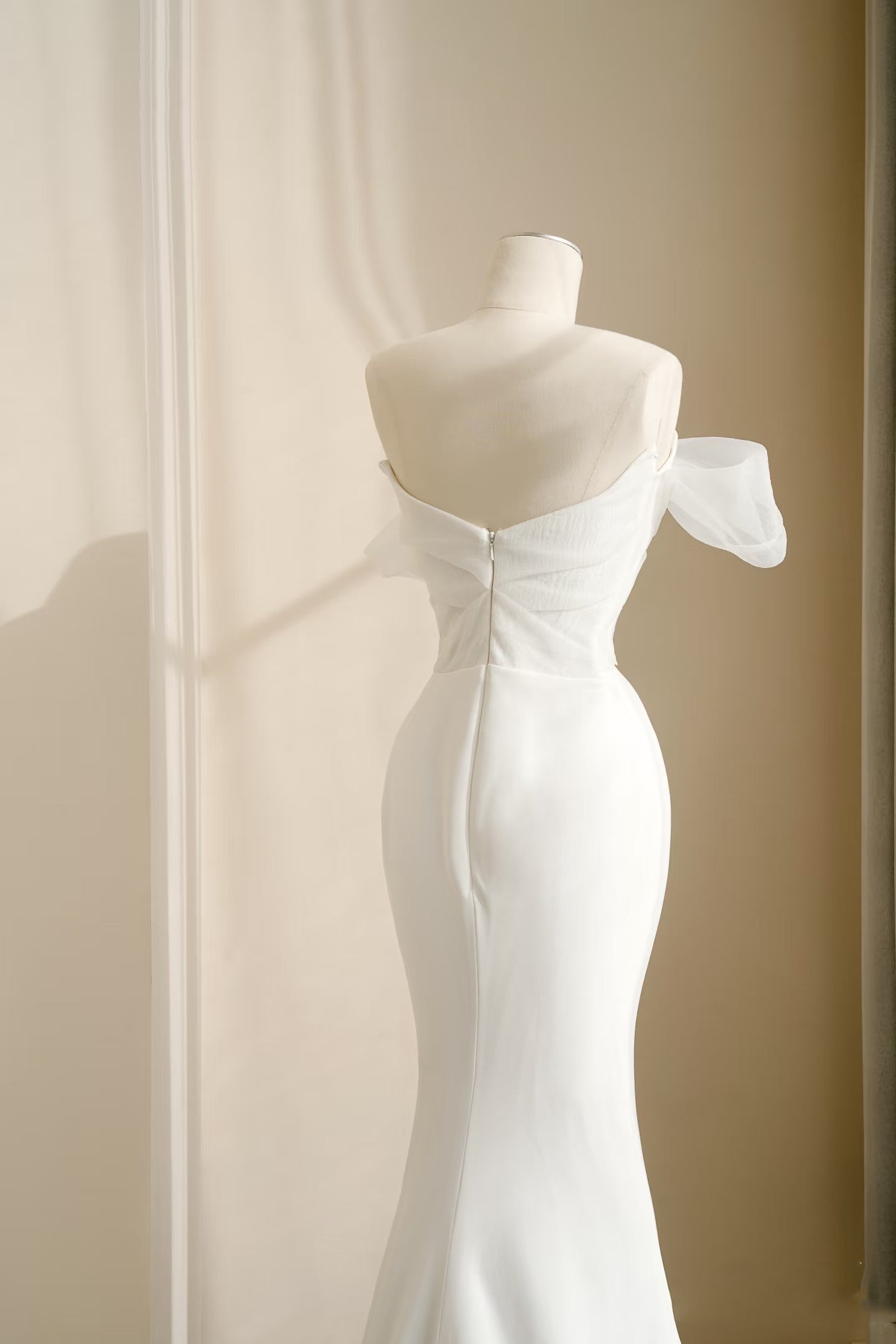 Simple Bridal Gown Mermaid Sweetheart White Floor Length Wedding Dresses Minimalist Bridal Gowns D2728