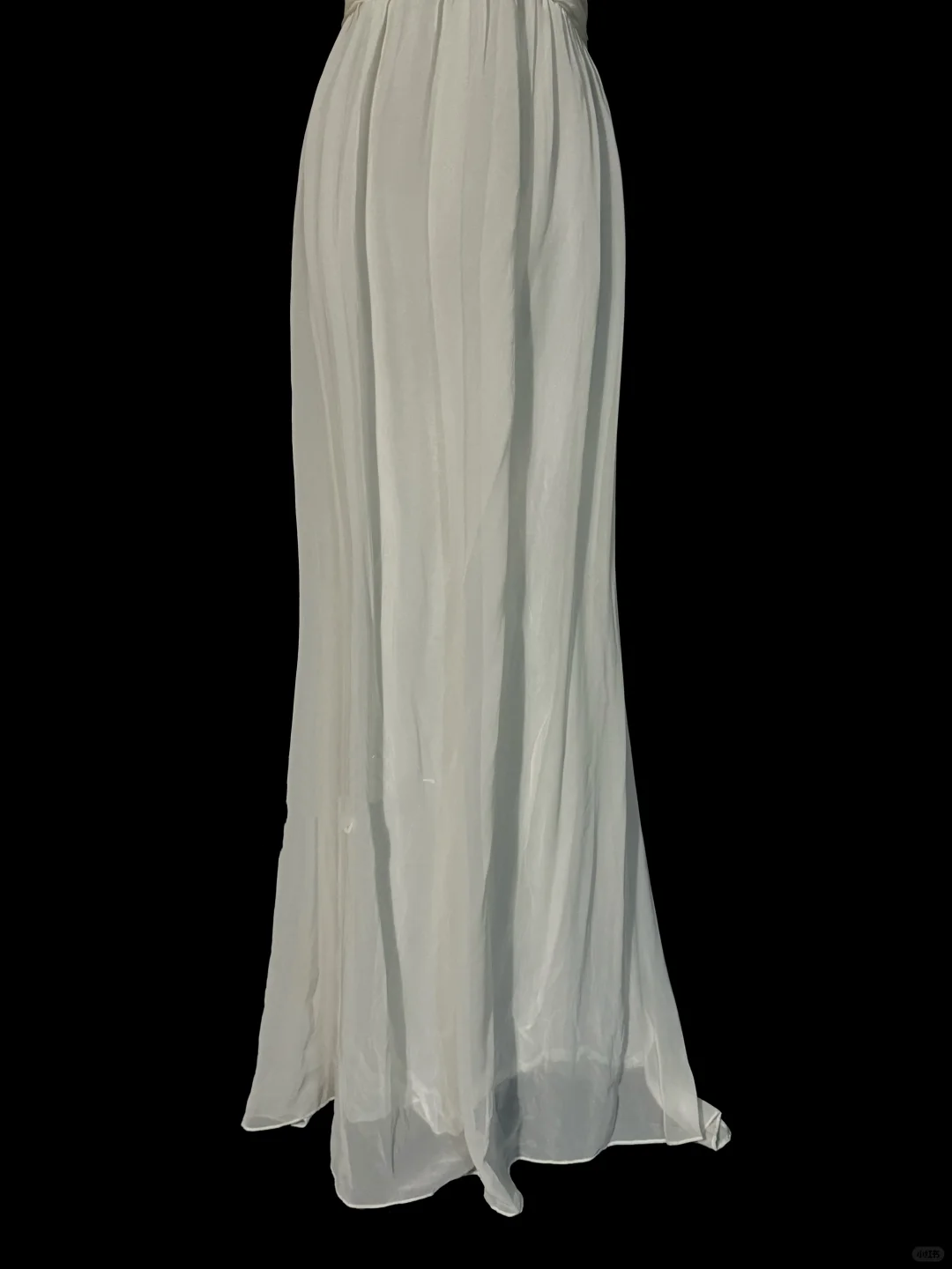 Classy Elegant A line Halter White Chiffon Sleeveless Long Prom Dresses H2968