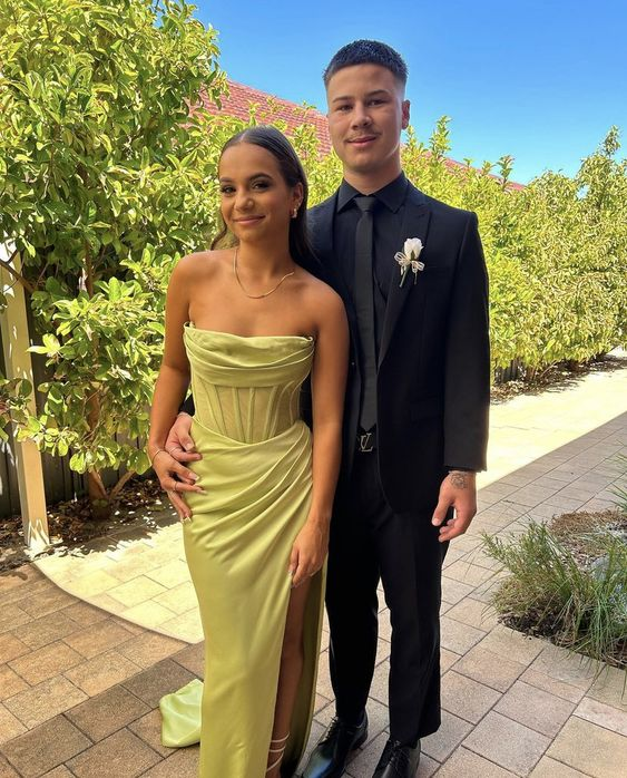 Strapless Long Mermaid Slit Corset Prom Dresses Ruched Formal Evening Party Dresses Bridesmaid Dresses SH849