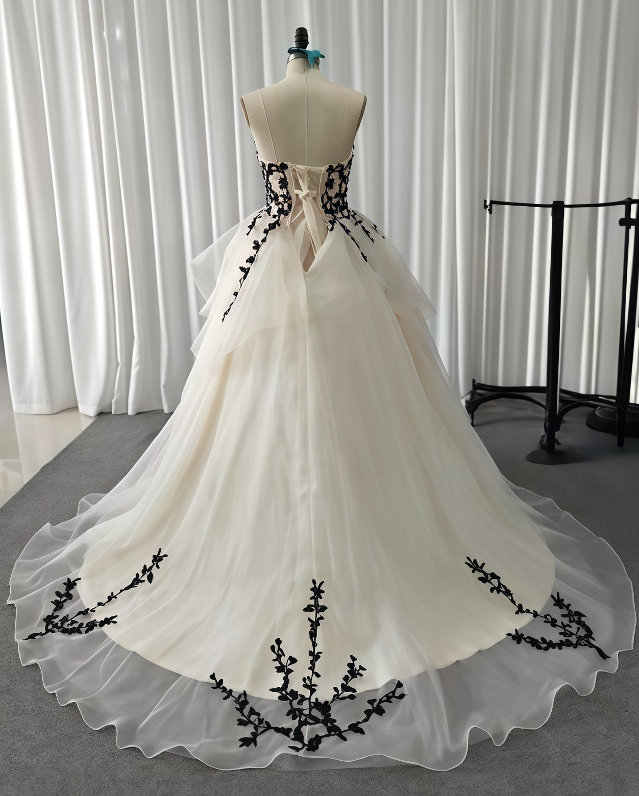Vintage Sweetheart Floral Party Dress, Ivory Ruffle Ball Gown