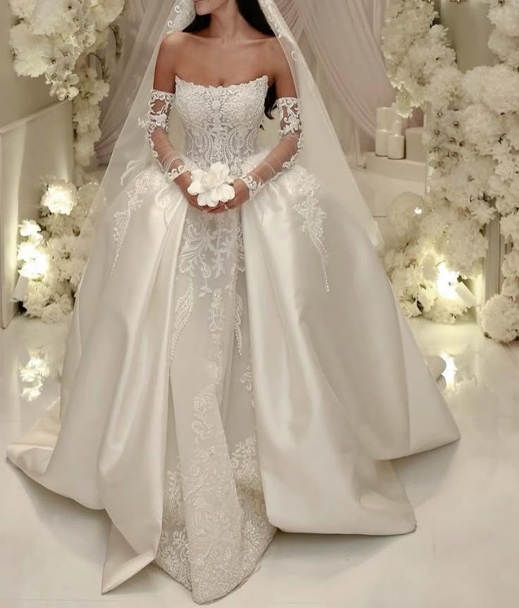 Modest Wedding Dress Ball Gown Strapless White Satin Long Wedding Dresses Brides Dress Bridal Gowns W0104