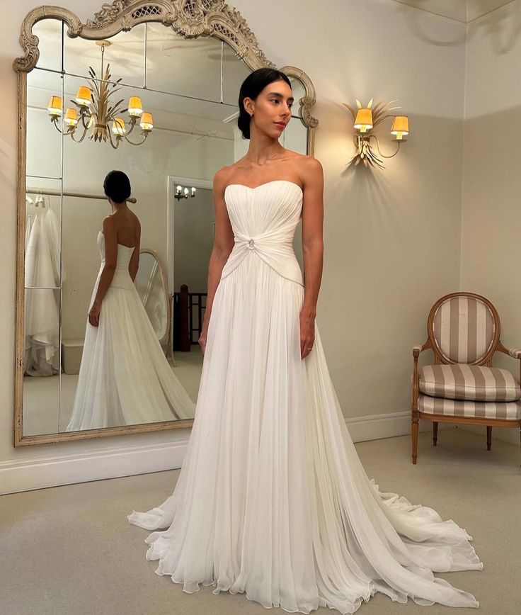 Simple Wedding Dress A line Strapless Chiffon Summer Beach White Wedding Dresses Bridal Gowns W0112