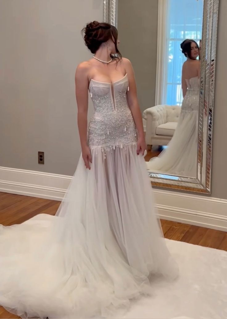 Dreamy Wedding Dress Mermaid Strapless White Tulle Long Wedding Dresses Bridal Gowns W0117