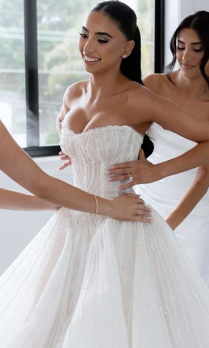 Pretty Wedding Dress Ball Gown Strapless Sequin White Wedding Dresses Bridal Gowns W0142