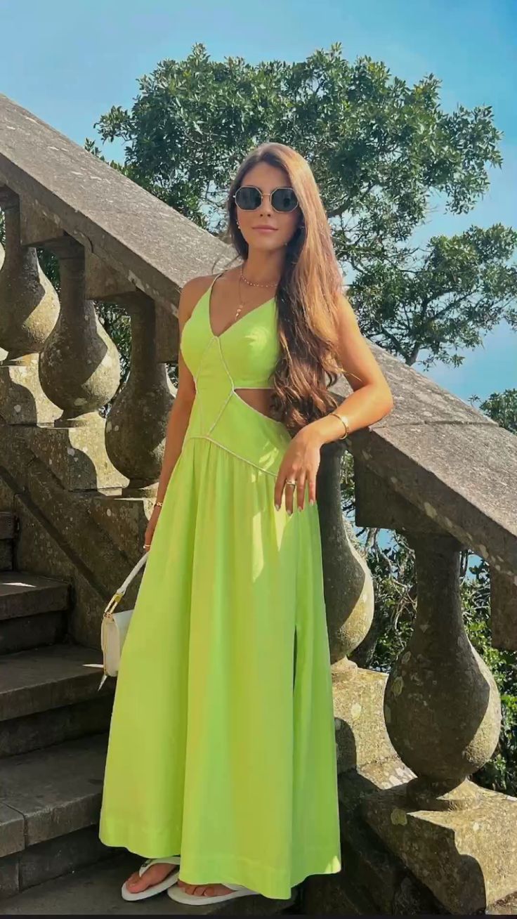 Elegant A line Spaghetti Straps Green Chiffon Long Prom Dresses Formal Summer Wedding Guest Dresses Wedding Guest Outfit W0253