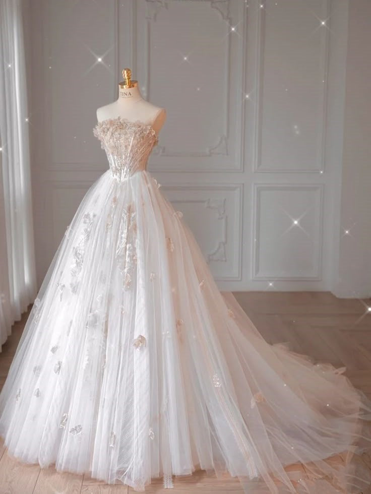 Rustic Wedding Dress Ball Gown Strapless White Lace Tulle Long Wedding Dresses Bridal Gowns W0306