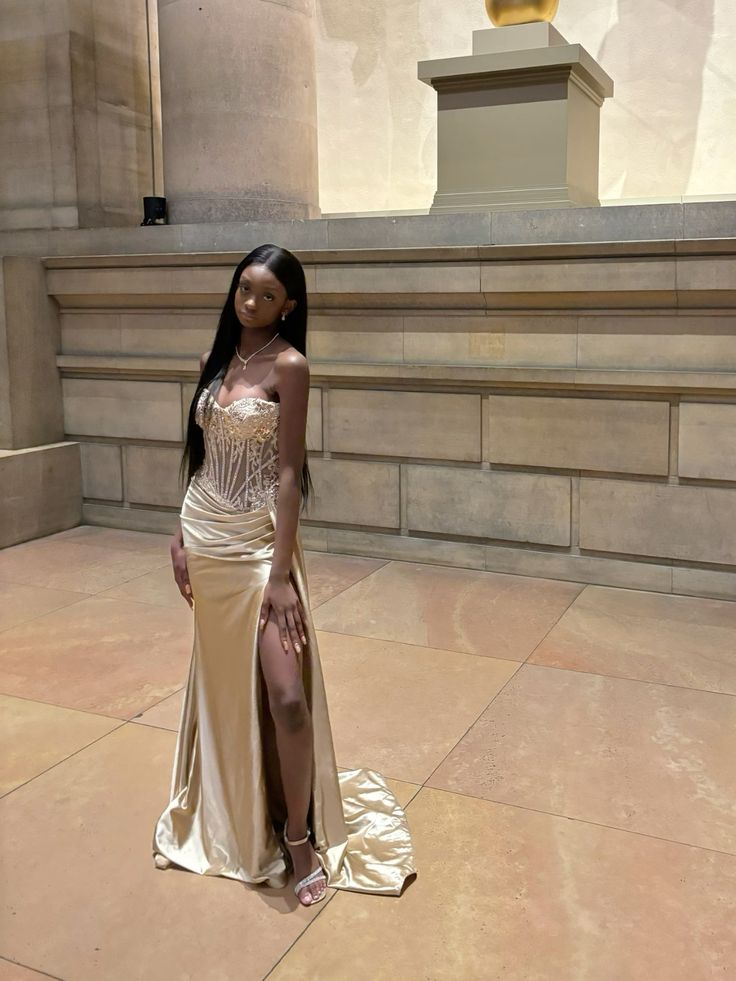 Sexy Mermaid Sweetheart Champagne Slit Formal Gown 23rd Birthday Dress Prom Dresses Black Girl 20th Birthday Outfits W0368