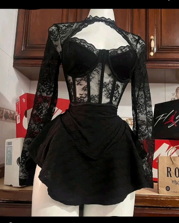 Pretty A line Long Sleeves Little Black Lace Dress Formal 8th Grade Short Mini Homecoming Dress Summer Middle School Hoco Dresses Birthday Outfits W1190