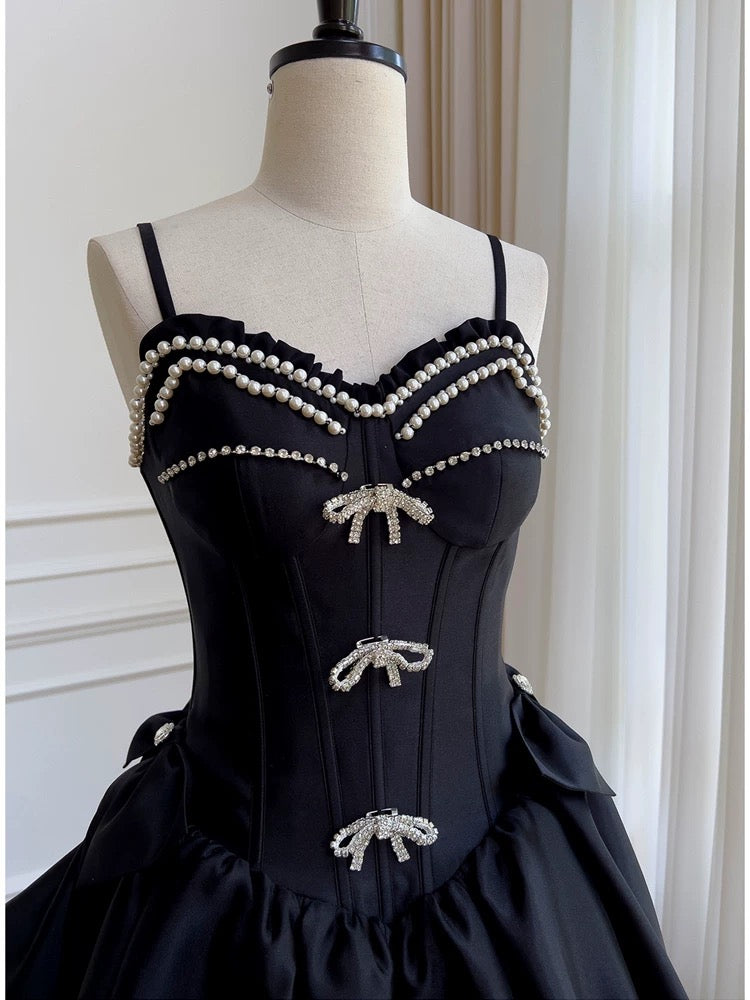 Elegant A line Spaghetti Straps Little Black Dress Satin Sleeveless Formal Short 8th Grade Homecoming Dress Summer Middle School Hoco Dresses Cocktail Dress Birthday Outfits W990