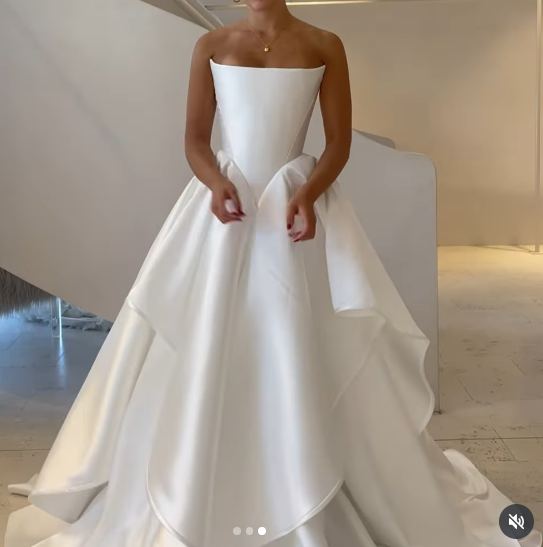 Modest Wedding Dress Ball Gown Strapless Satin White Long Wedding Dresses Brides Dress Bridal Gowns W0127