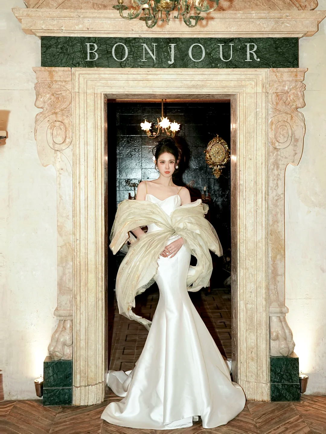 Pretty Wedding Dress Mermaid Spaghetti Straps White Long Luxury Wedding Dresses Bridal Gowns Brides Gown WD089