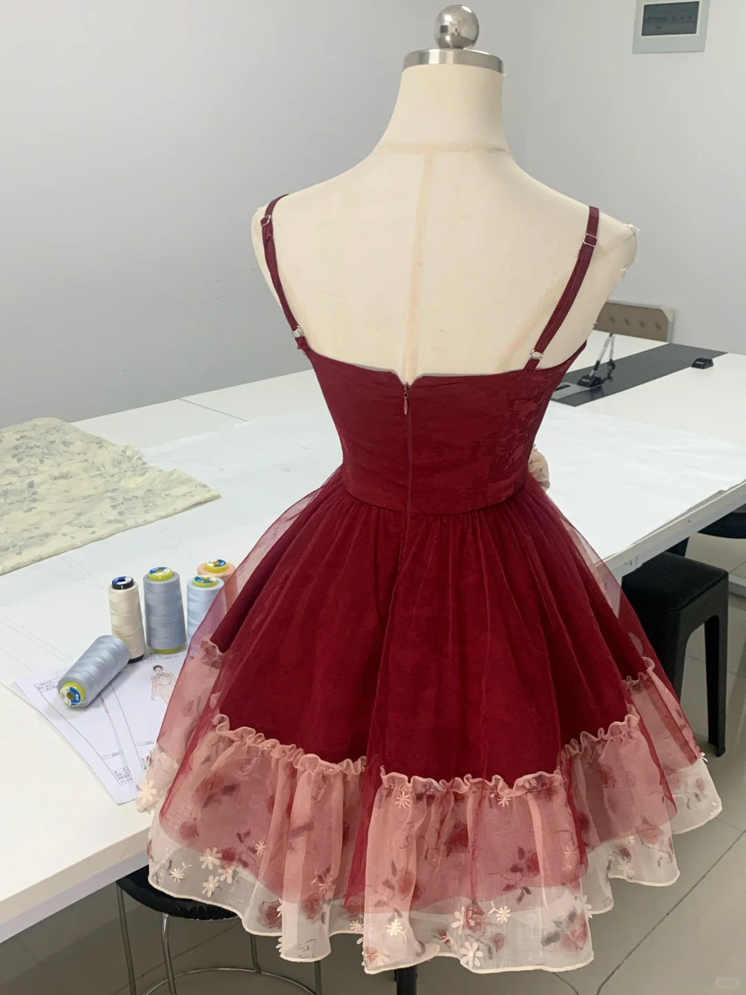 Pretty Red Spaghetti Straps Satin Tulle Short Birthday Outfits 6th Grade Homecoming Dress S901
