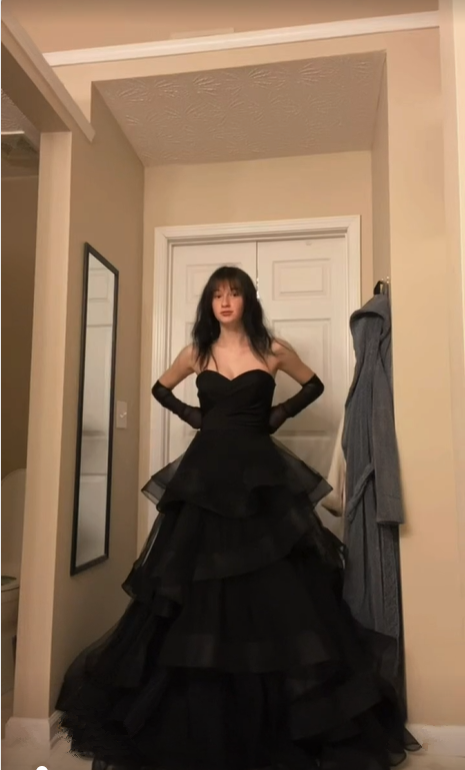 Princess A Line Sweetheart Neck Black Tiered Tulle Long Prom Dress Evening Dress SH355