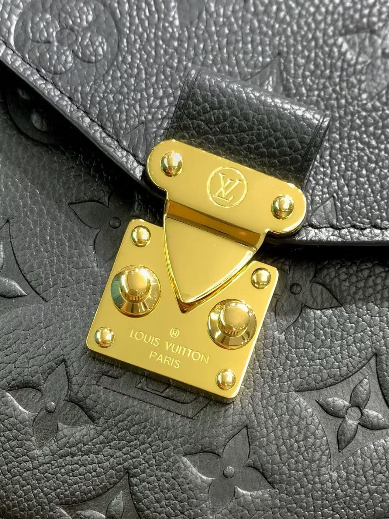 Louis Vuitton M41487 Pochette Metis