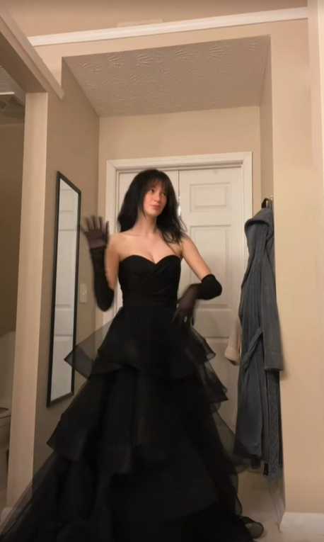 Princess A Line Sweetheart Neck Black Tiered Tulle Long Prom Dress Evening Dress SH355