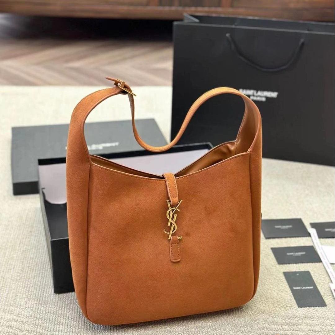 Saint Laurent LE 5 À 7 supple small in suede