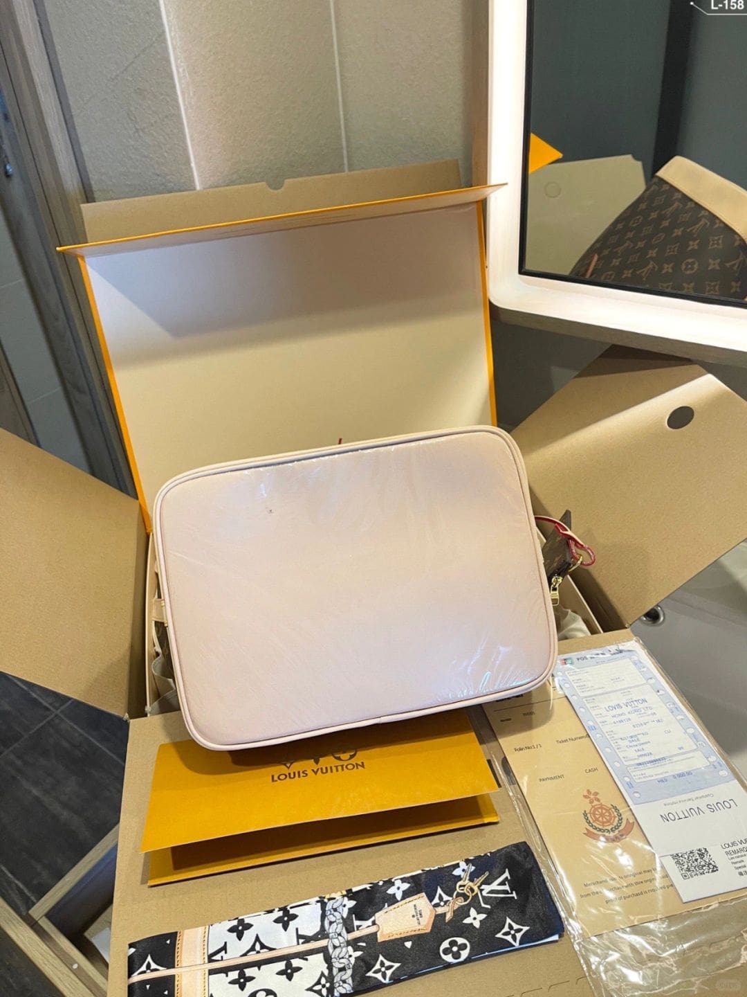 Louis Vuitton M46976 Noé