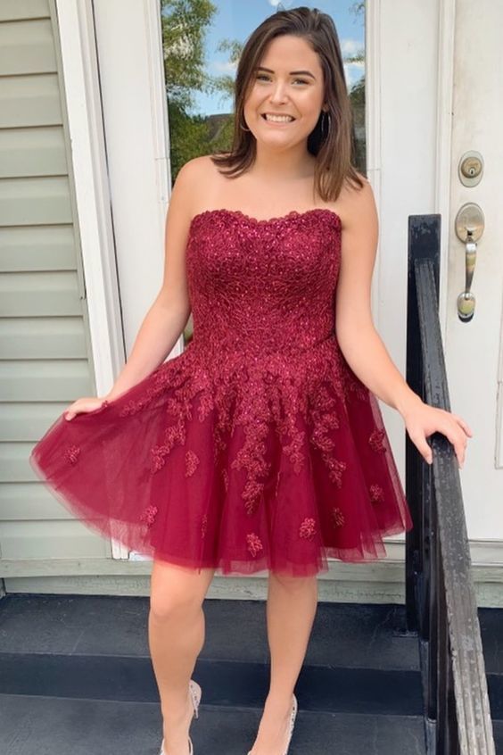 Elegant Tulle Appliques Burgundy Short Homecoming Dress cg10652
