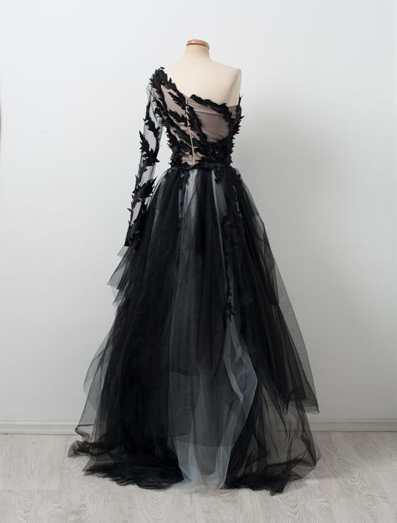 Black Ball Gown Wedding Dresses Tulle one shoulder Wedding Gown Unique prom dress cg11090