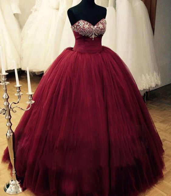 Romantic Burgundy Quinceanera Dresses Sweetheart Beaded Tulle Puffy Formal Prom Dress cg11444