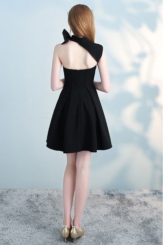 Black Halter Short Homecoming Dress Open Back with Bow cg13323