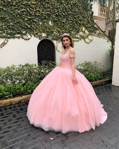 Pink Off Shoulder Ball Gown Quinceanera Dress Spaghetti Straps Beaded Girls Sweet 16 prom Dresses cg14779