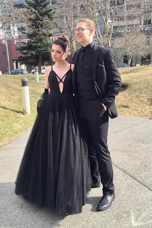 Fashion Spaghetti Straps Black Prom Dresses Floor Length cg15455