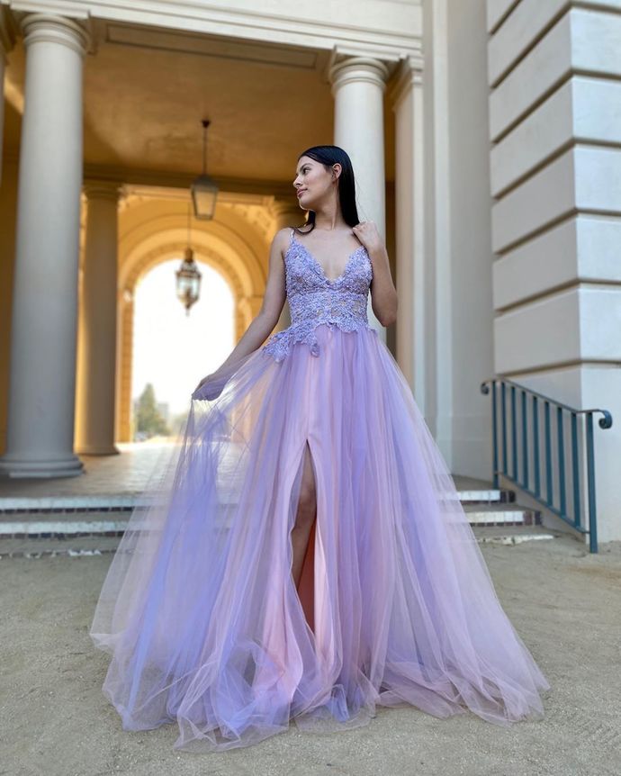 Charming V-Neck Appliques A-Line Prom Dresses With Split cg15537