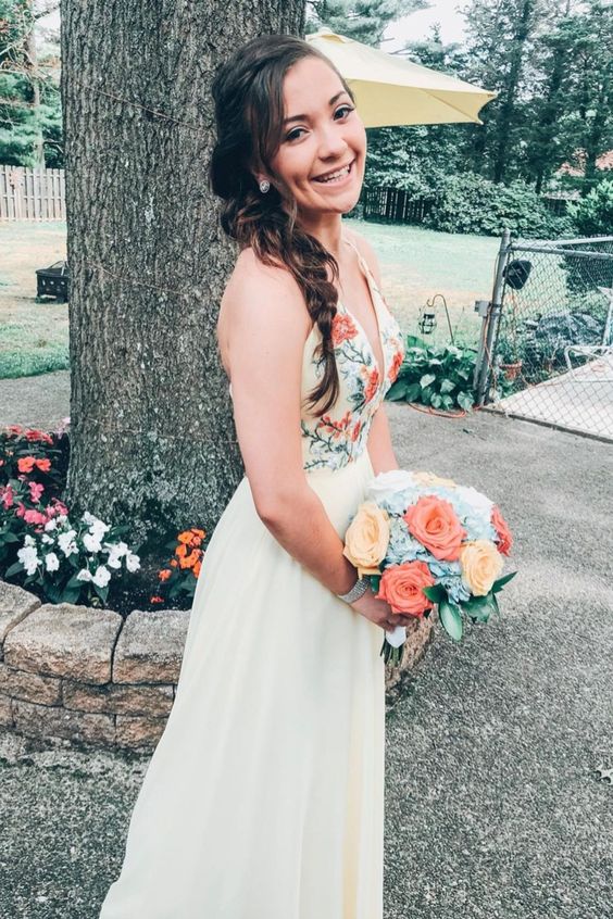 Princess Yellow Chiffon and Floral Embroidered Long Prom Dress cg18730