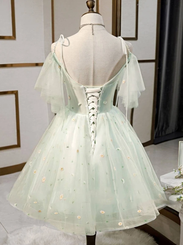 Beautiful Beads Tulle Sweetheart Neckline Ball Gown Homecoming Dresses cg19377