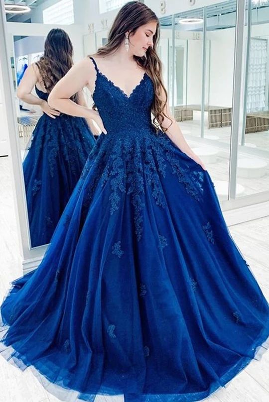 V-neck Long Prom Dresses with Appliques cg22000
